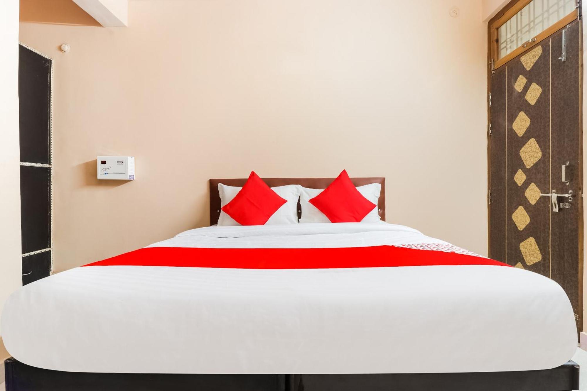 Bhauli Hotel O Kalawati Palace מראה חיצוני תמונה