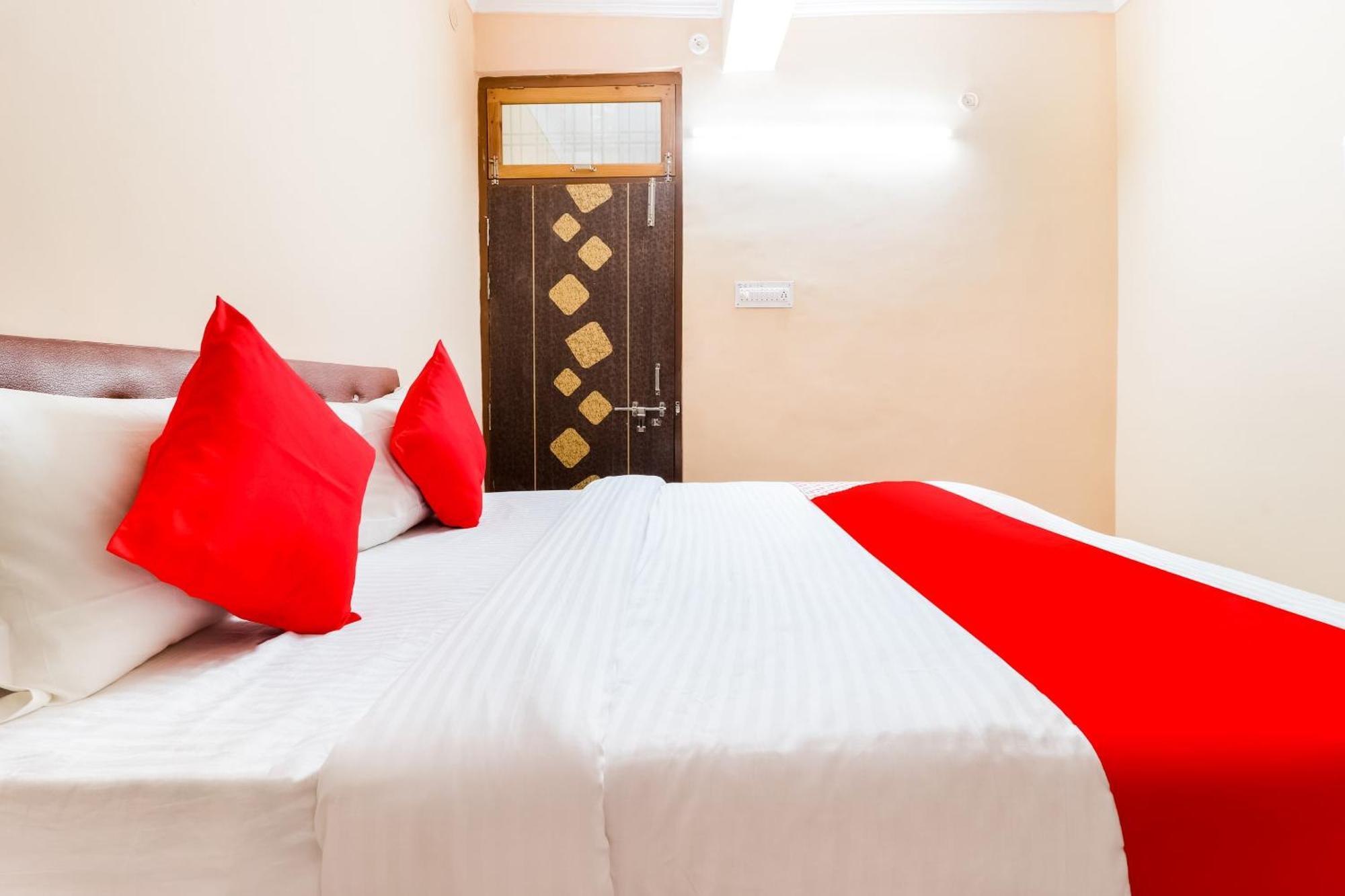Bhauli Hotel O Kalawati Palace מראה חיצוני תמונה