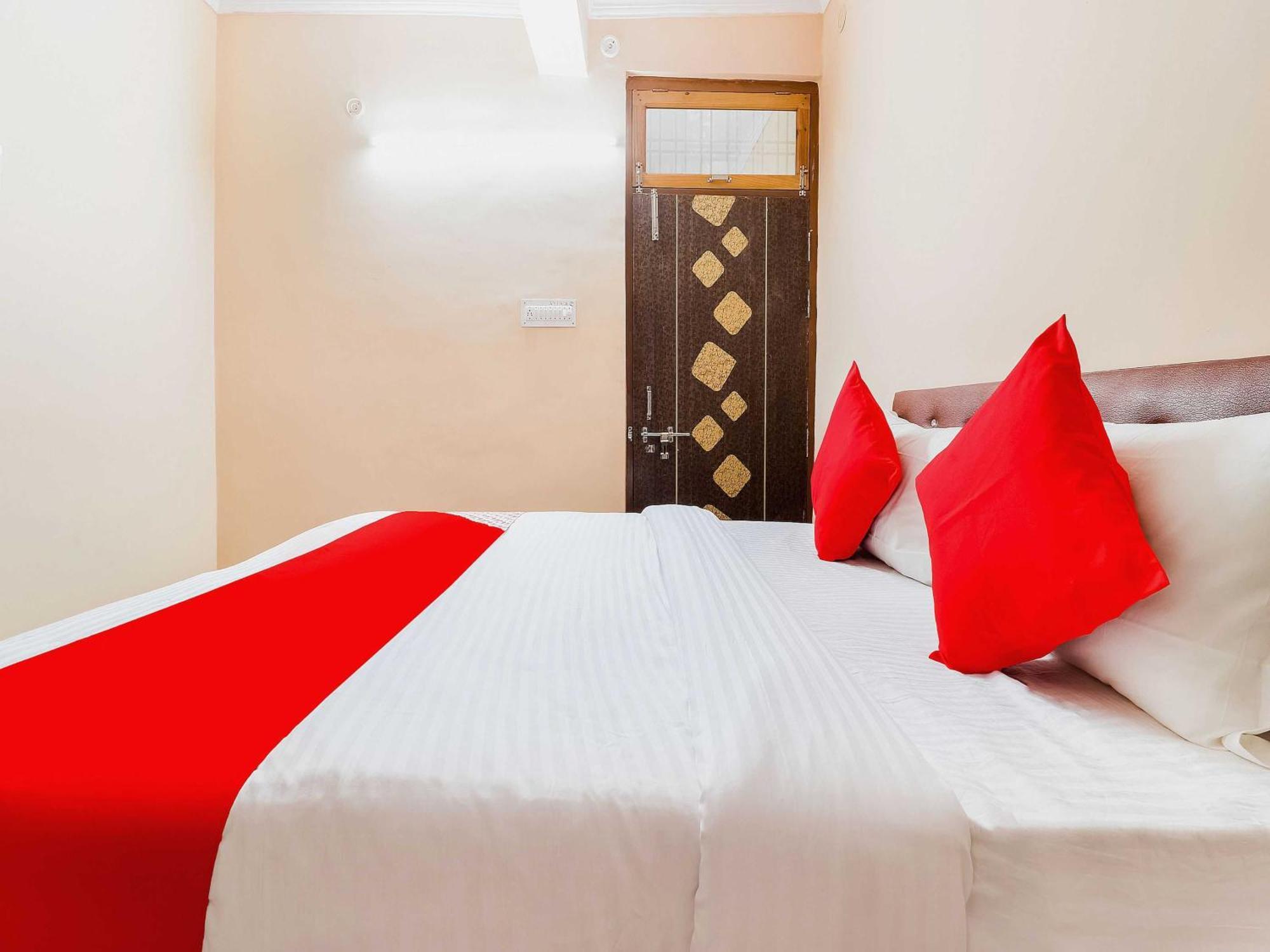 Bhauli Hotel O Kalawati Palace מראה חיצוני תמונה
